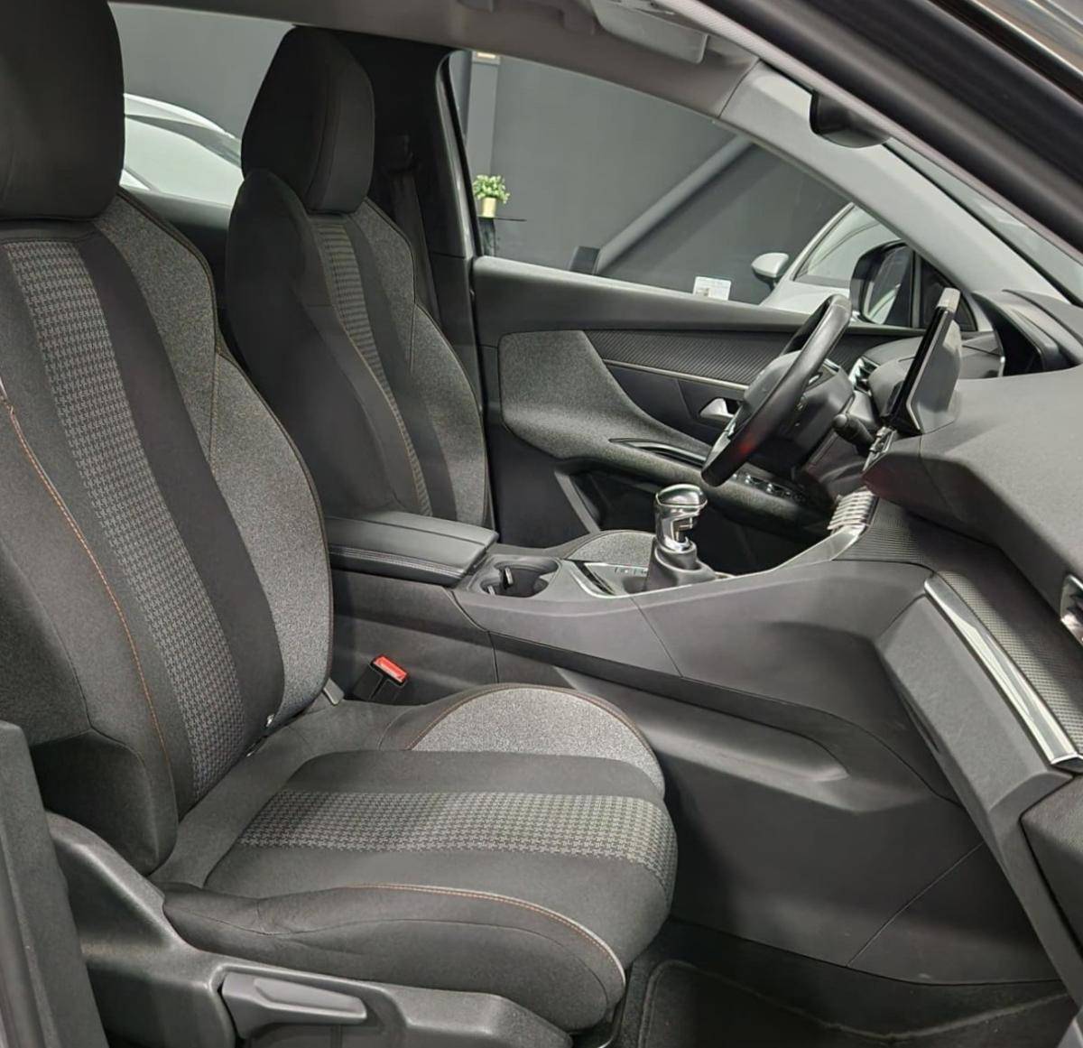 peugeot-3008-2022-diesel-1499cc