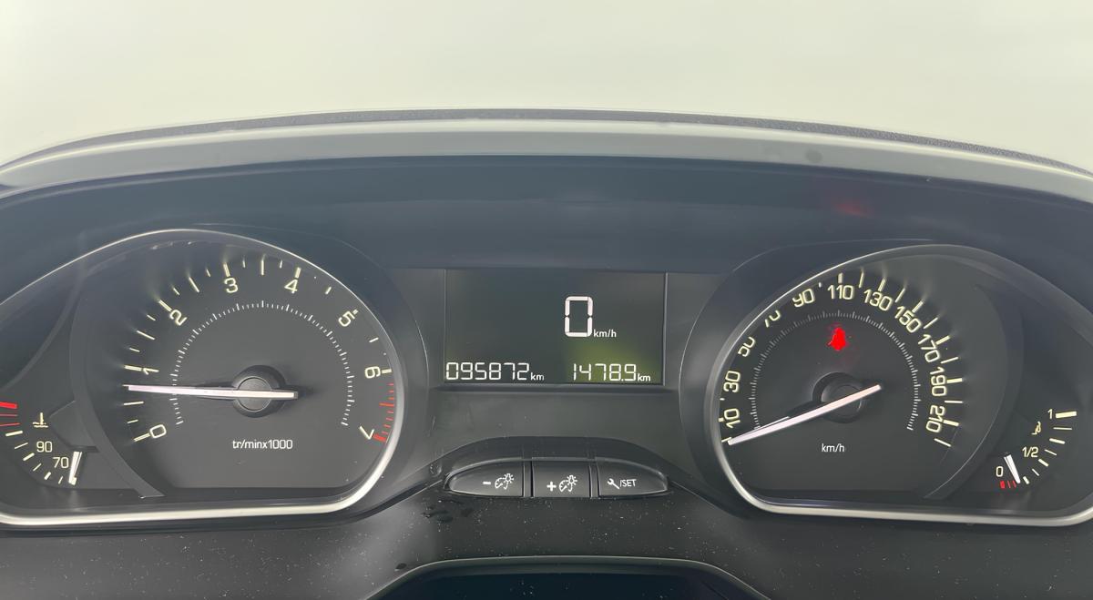peugeot-2008-2019-gasolina-1199cc