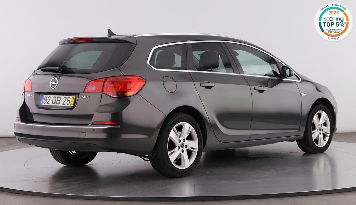 opel-astra-sport-tourer-2015-diesel-1598cc