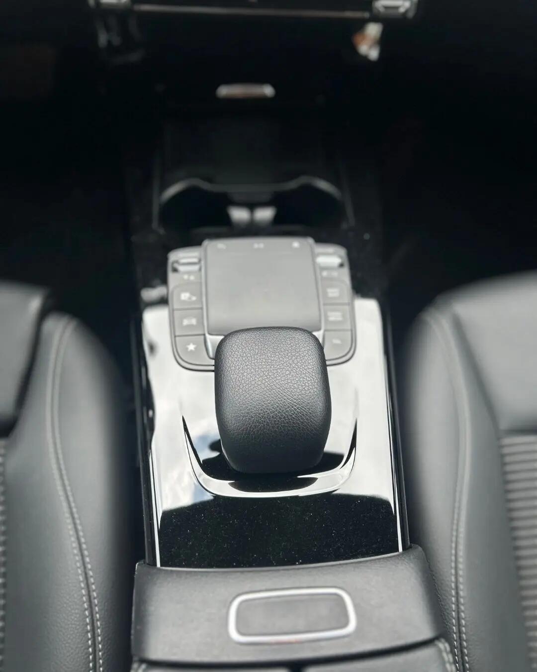 mercedes-benz-classe-a-a-250-e-2022-gasolina-1332cc