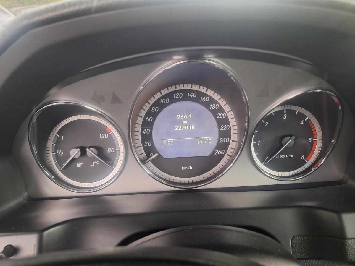 mercedes-benz-classe-c-c-250-cdi-blueefficiency-2010-diesel-2143cc
