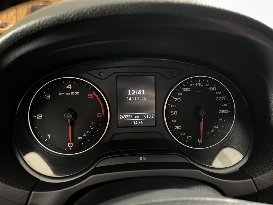 audi-a3-limousine-2014-diesel-1598cc