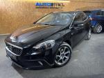 volvo-v40-cross-country-2016-diesel-1969cc