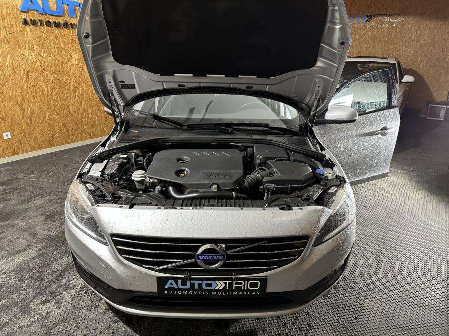 volvo-v60-2013-diesel-1560cc