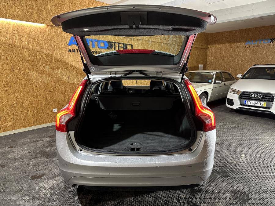 volvo-v60-2013-diesel-1560cc