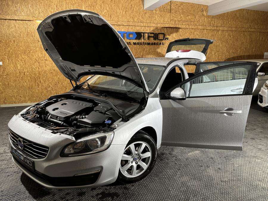 volvo-v60-2013-diesel-1560cc