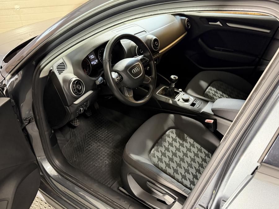 audi-a3-sportback-2014-diesel-1598cc