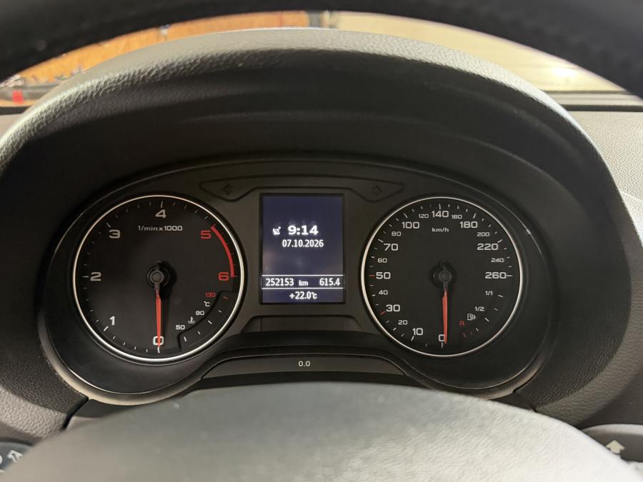 audi-a3-sportback-2014-diesel-1598cc