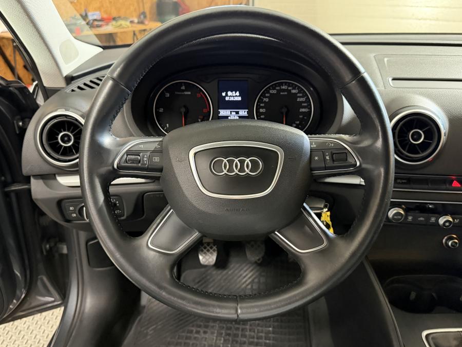 audi-a3-sportback-2014-diesel-1598cc