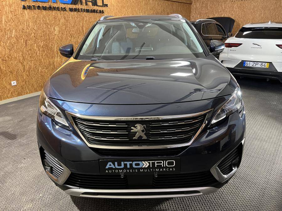 peugeot-5008-2018-diesel-1499cc