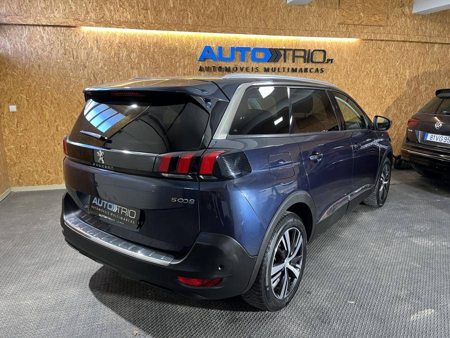 peugeot-5008-2018-diesel-1499cc