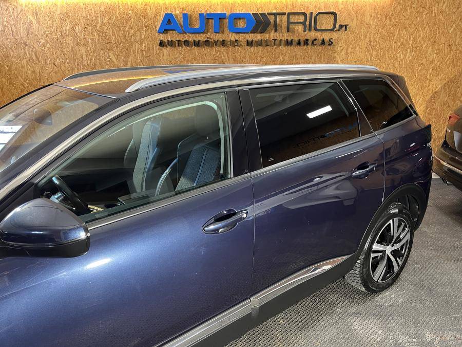 peugeot-5008-2018-diesel-1499cc