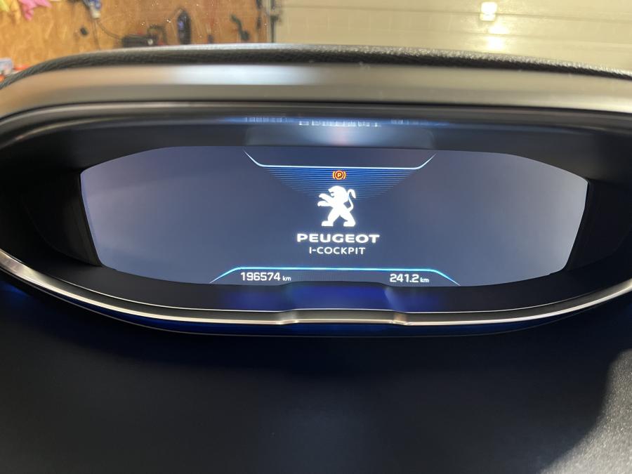 peugeot-5008-2018-diesel-1499cc