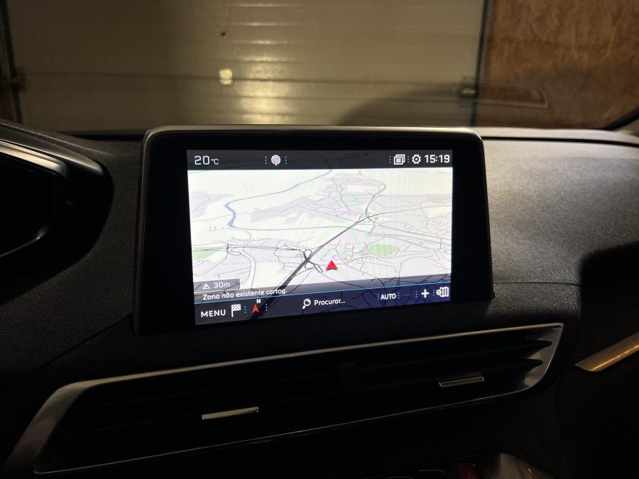 peugeot-5008-2018-diesel-1499cc