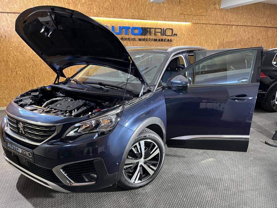 peugeot-5008-2018-diesel-1499cc