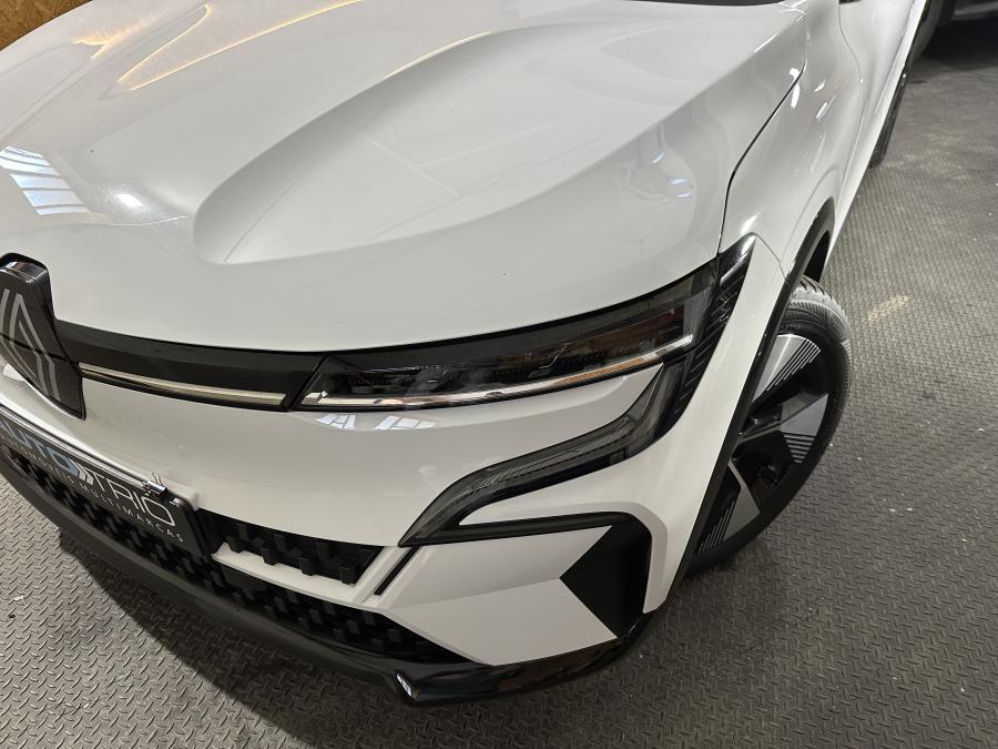 renault-megane-e-tech-2022-eletrico-0cc