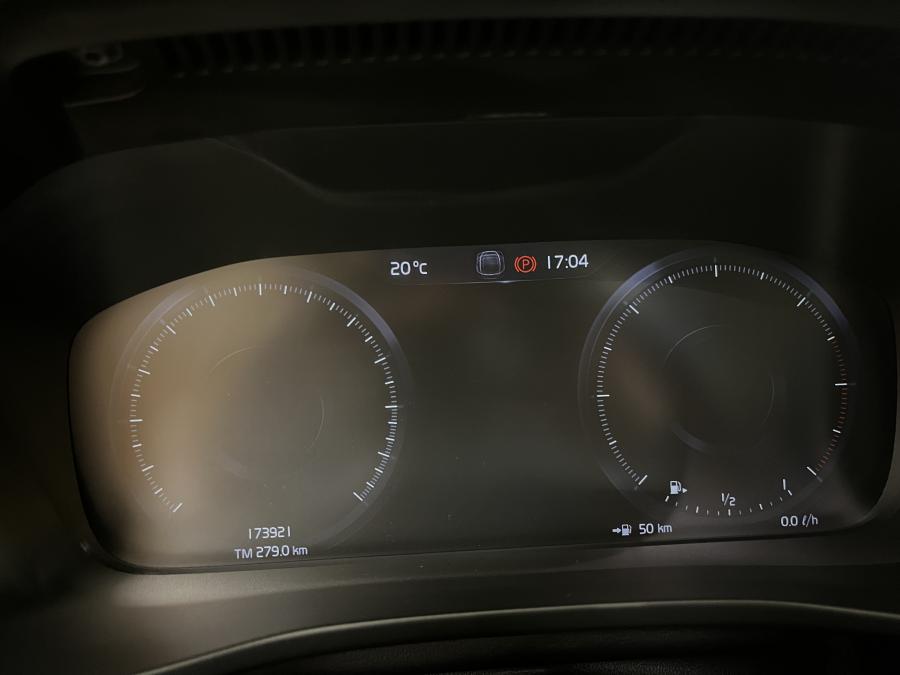 volvo-xc40-2019-diesel-1969cc