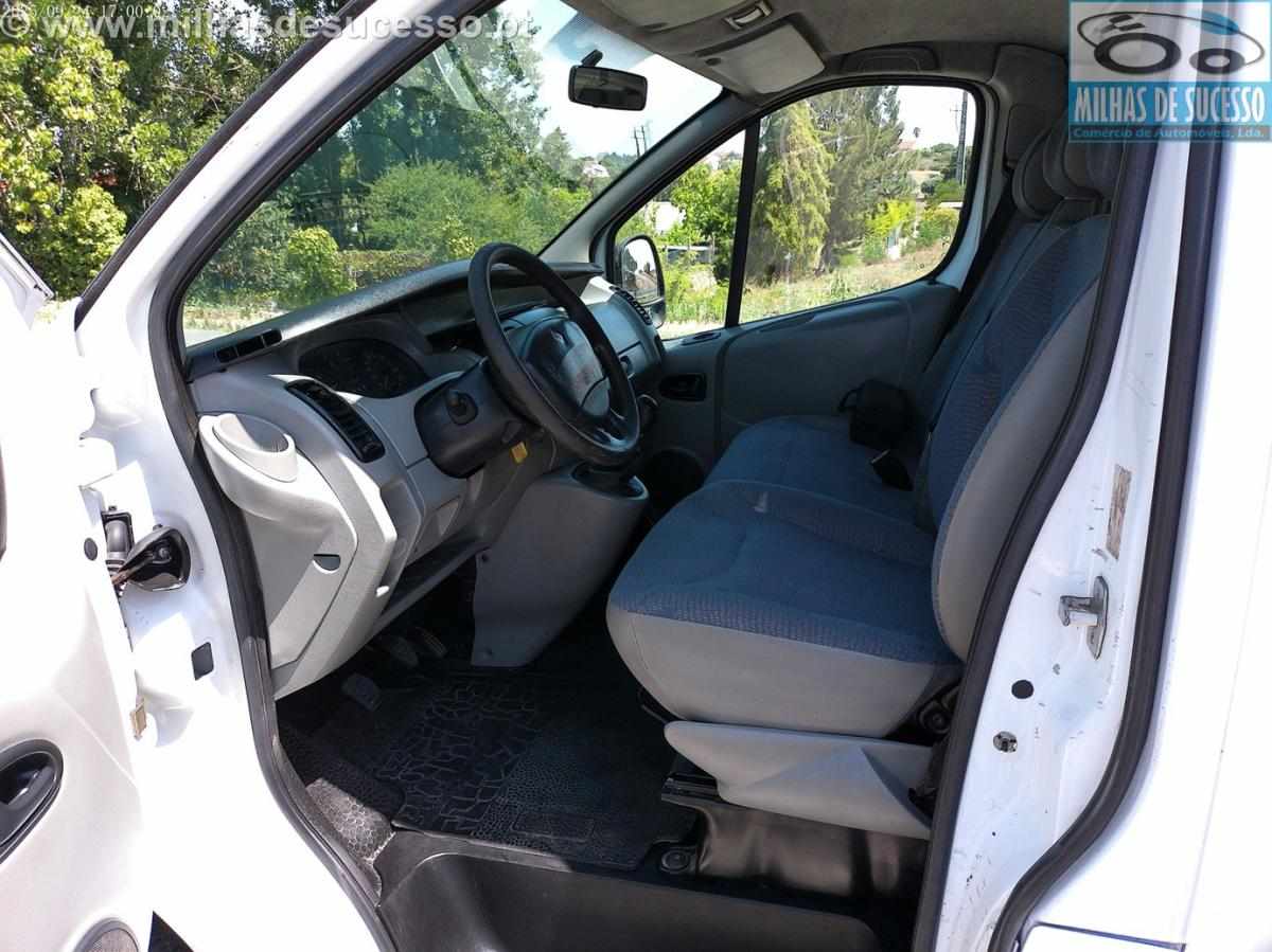 renault-trafic-1-9-dci-2002-diesel-1870cc