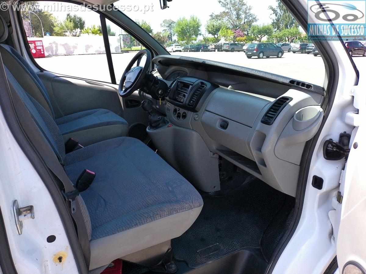 renault-trafic-1-9-dci-2002-diesel-1870cc