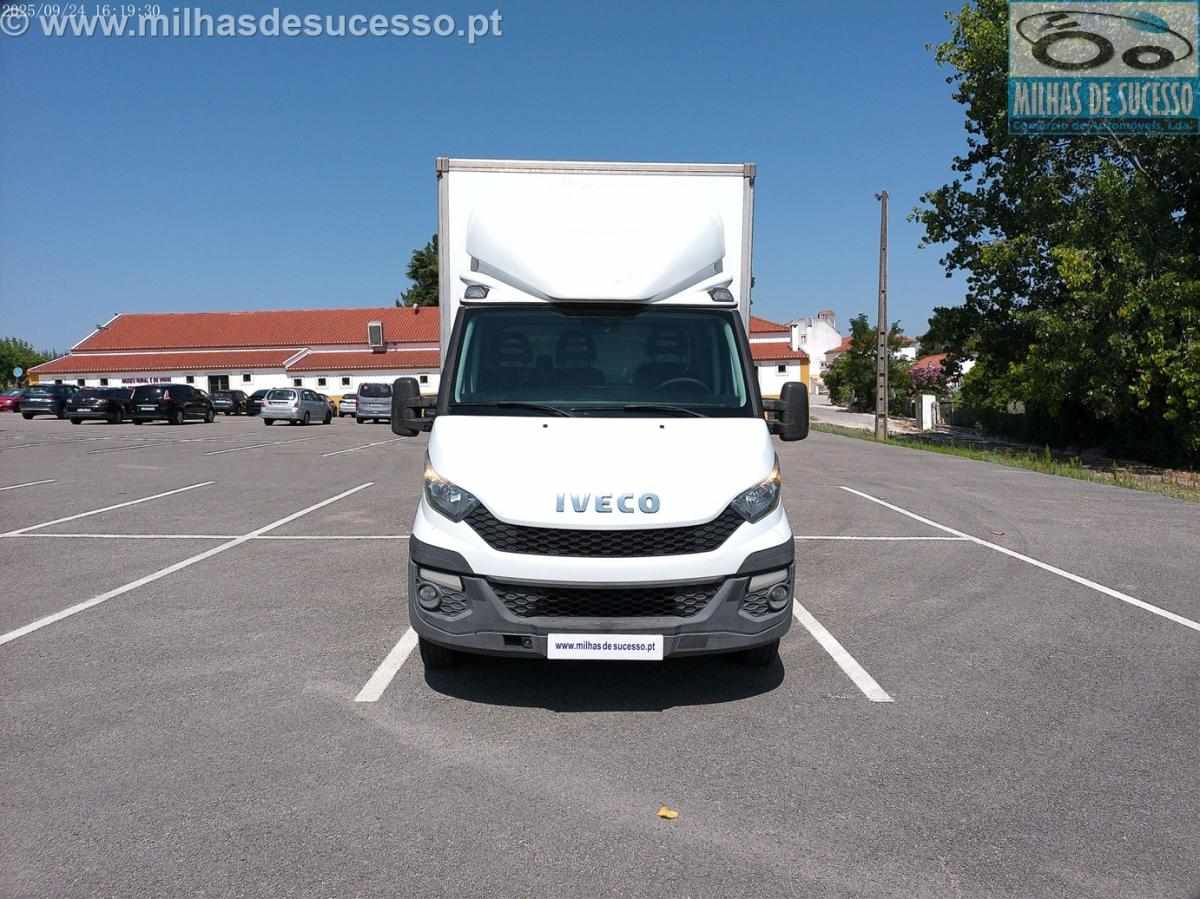 iveco-daily-2-3-145cv-2015-diesel-2287cc