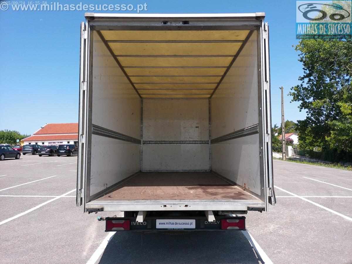 iveco-daily-2-3-145cv-2015-diesel-2287cc