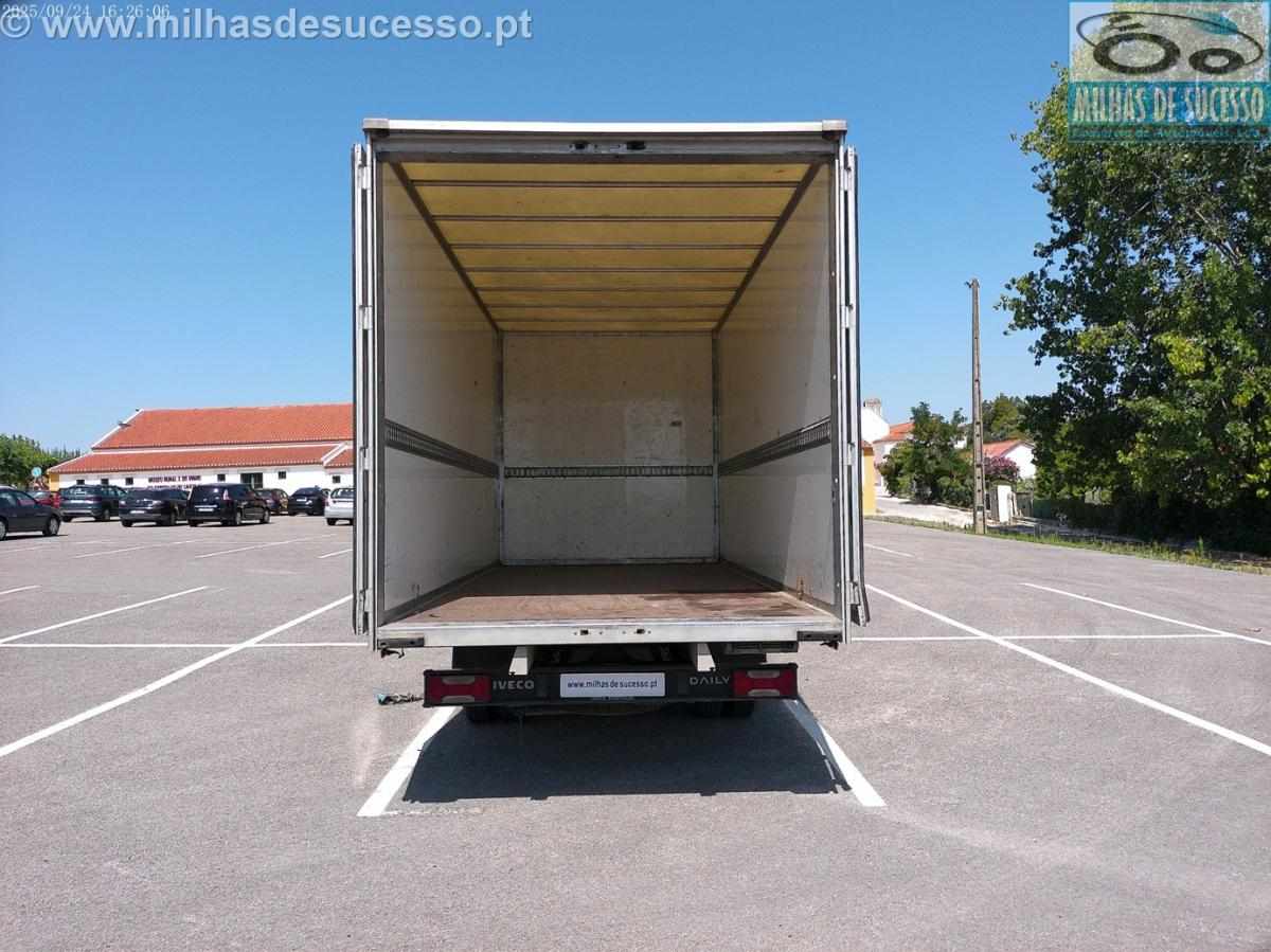iveco-daily-2-3-145cv-2015-diesel-2287cc