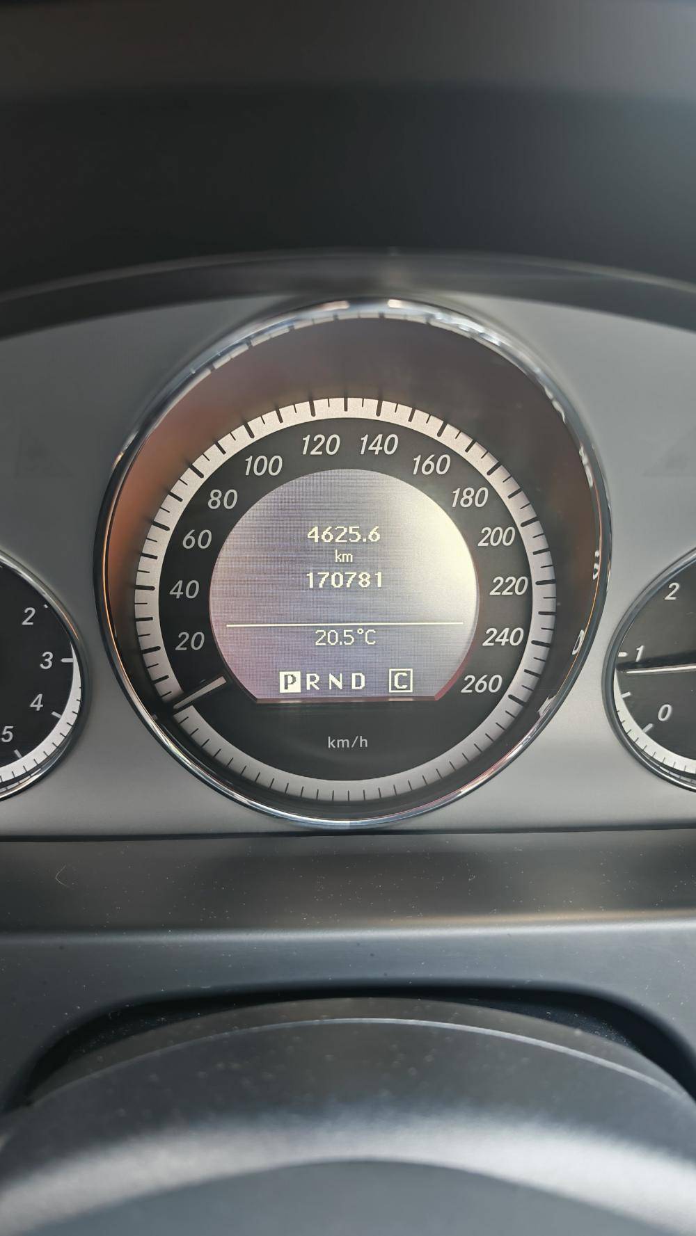 mercedes-benz-classe-e-2010-diesel-2143cc