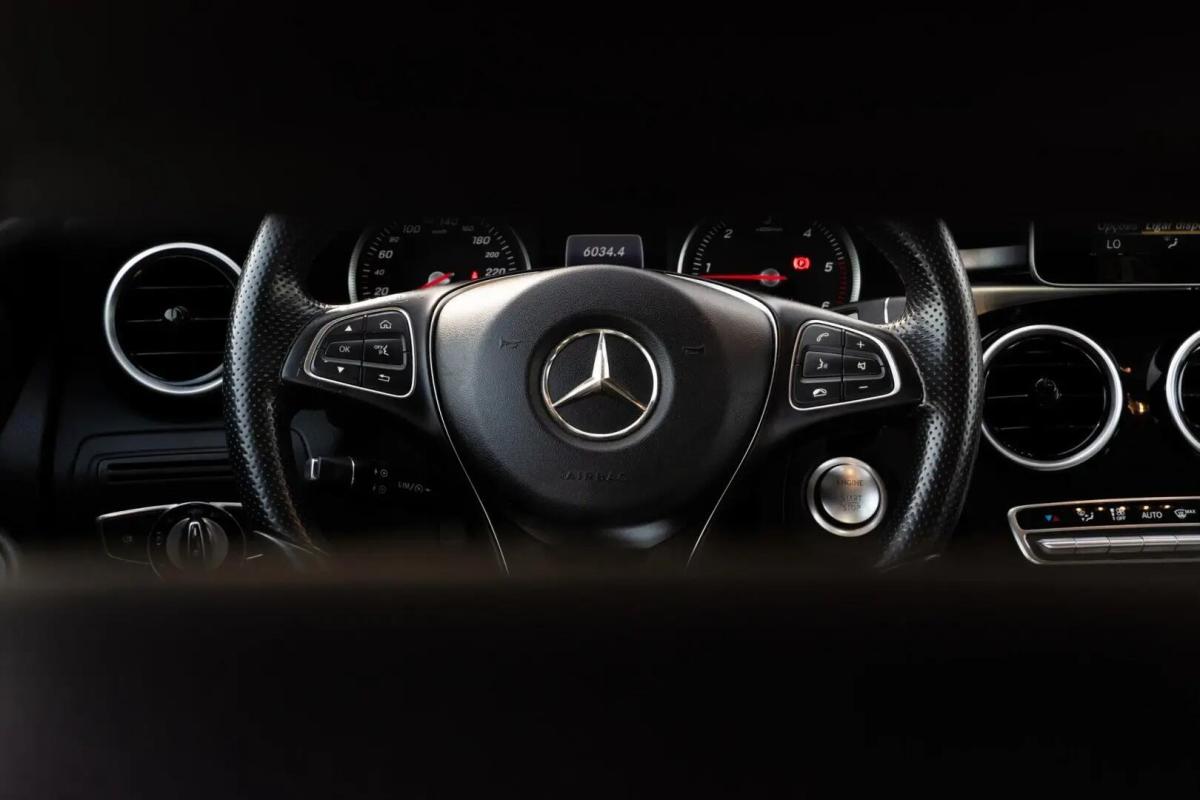 mercedes-benz-glc-250-d-4matic-2015-diesel-2143cc