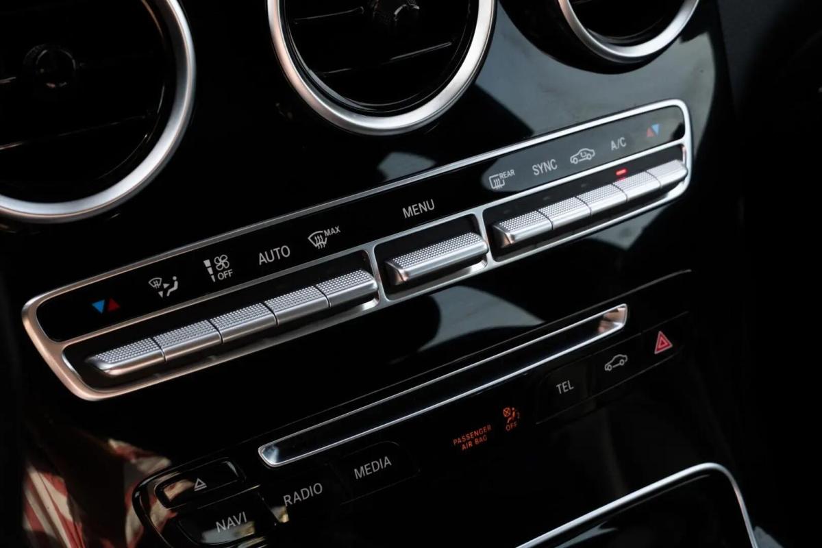 mercedes-benz-glc-250-d-4matic-2015-diesel-2143cc