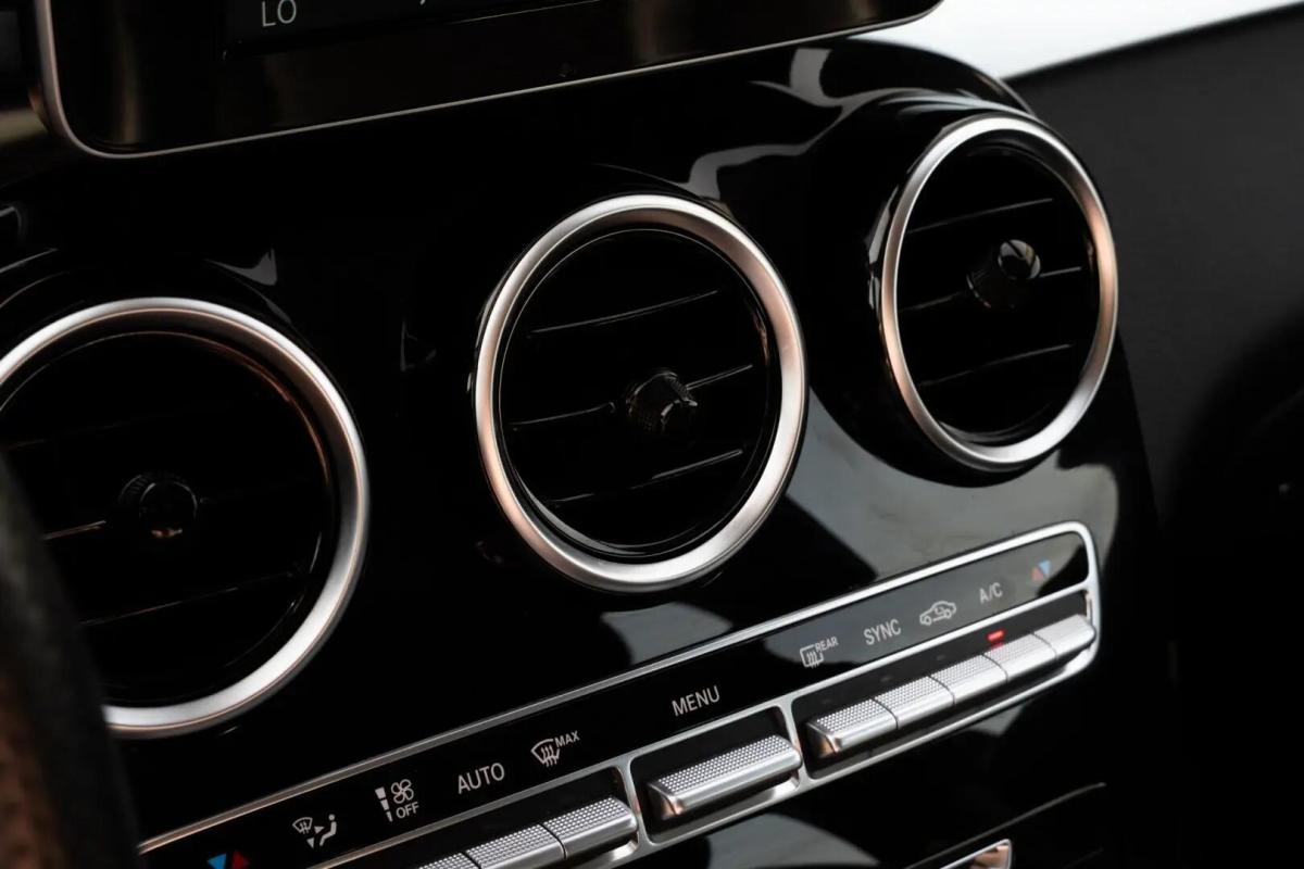 mercedes-benz-glc-250-d-4matic-2015-diesel-2143cc