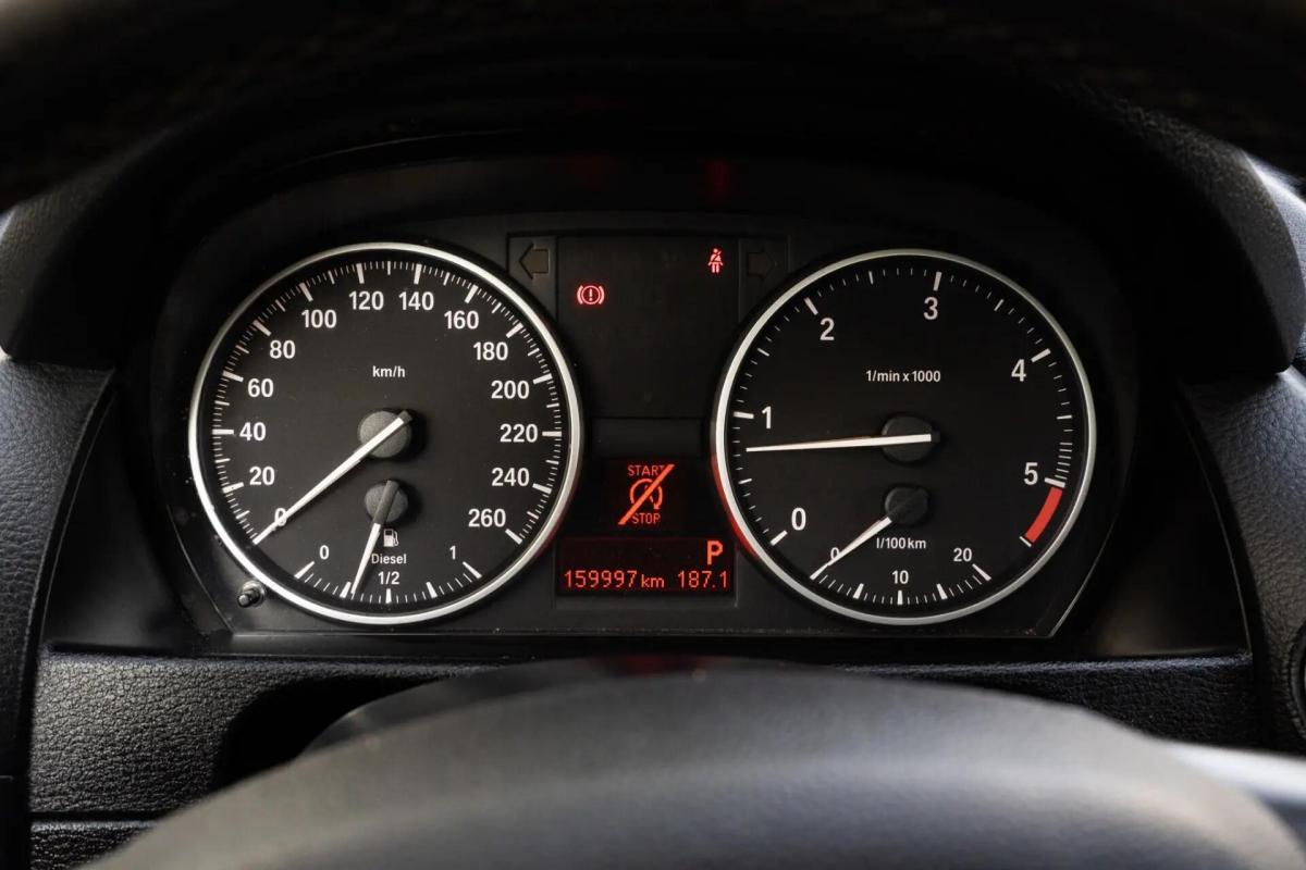 bmw-x1-sdrive18d-2014-diesel-1995cc