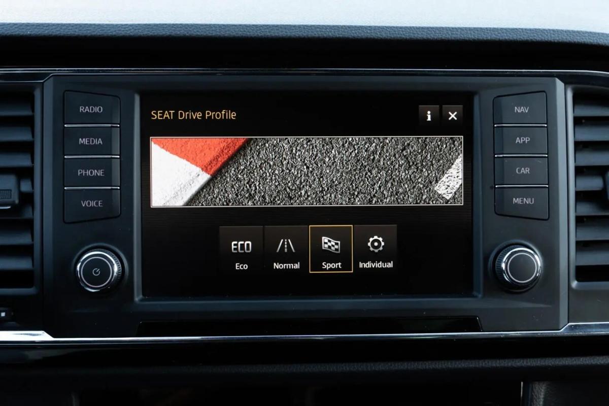 seat-ateca-2018-diesel-1598cc