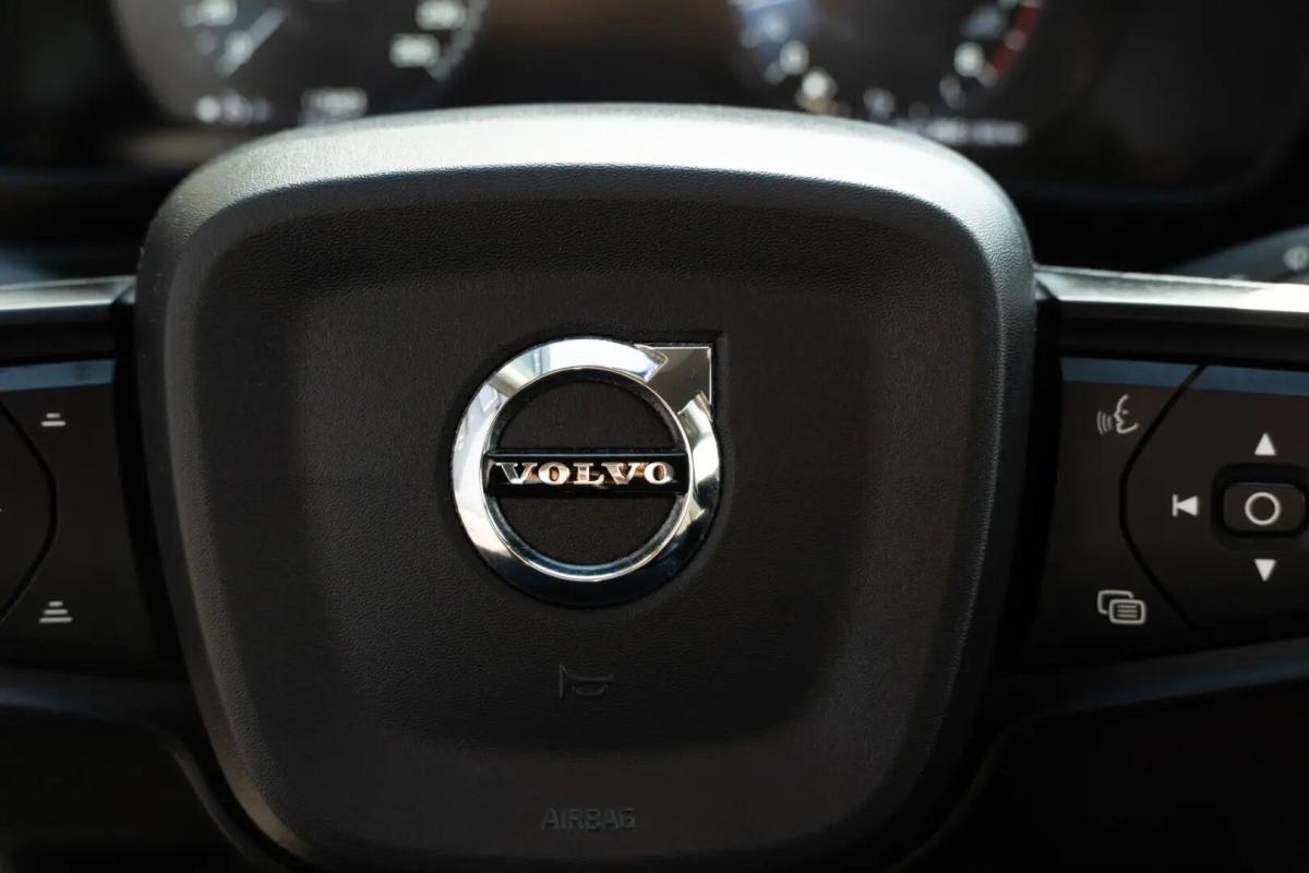 volvo-xc40-2019-gasolina-1477cc