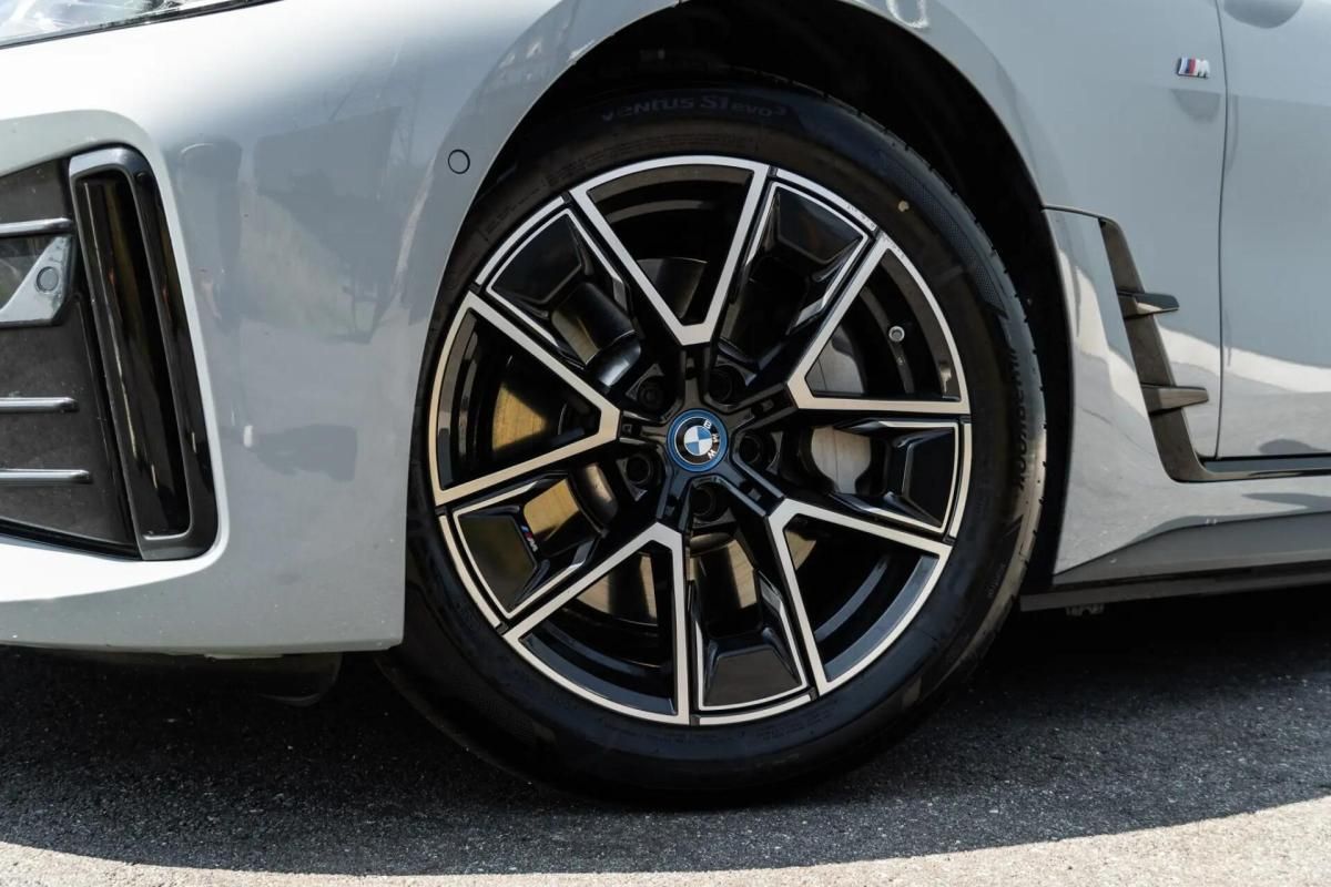 bmw-serie-i-i4-edrive40-2022-eletrico-0cc