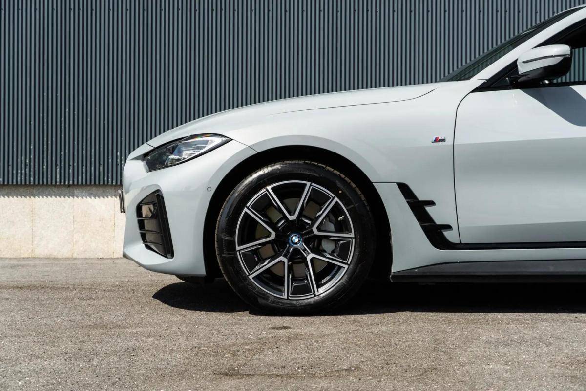 bmw-serie-i-i4-edrive40-2022-eletrico-0cc