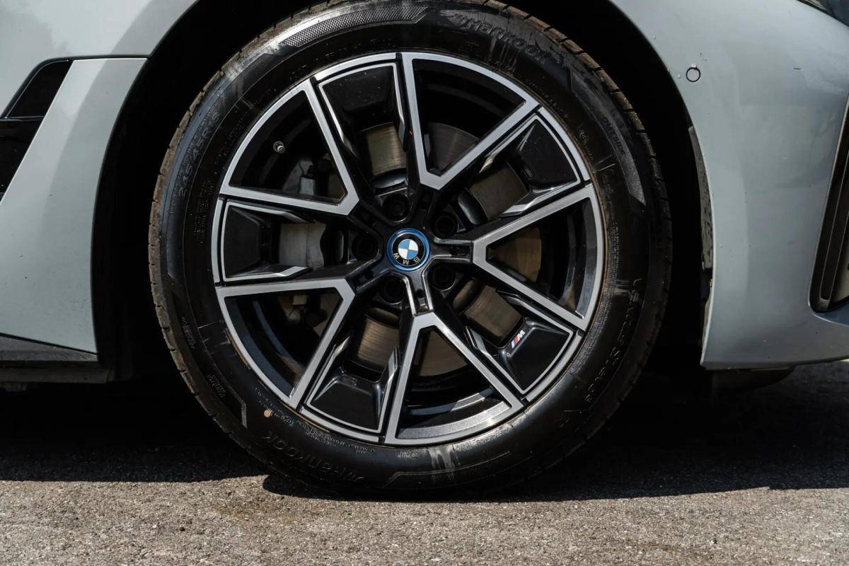 bmw-serie-i-i4-edrive40-2022-eletrico-0cc