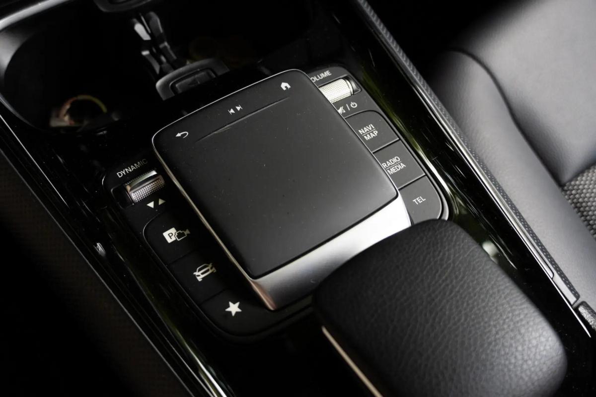 mercedes-benz-gla-2022-gasolina-1332cc