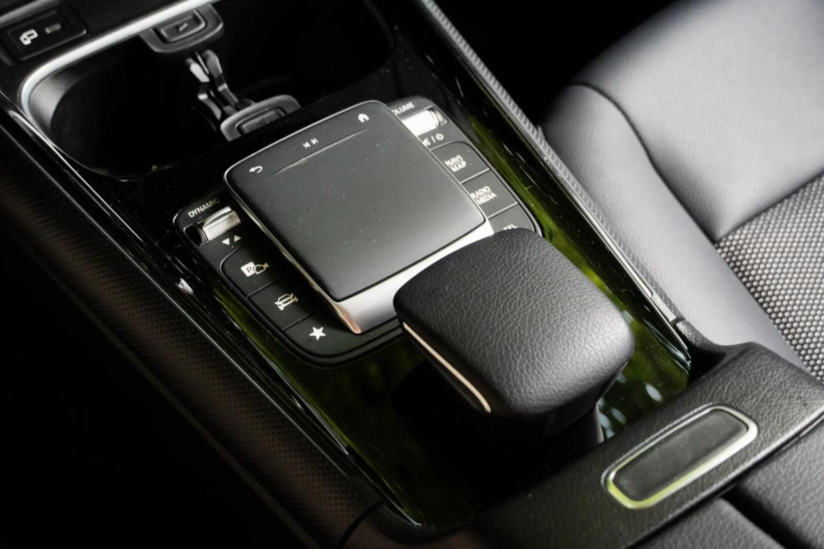 mercedes-benz-gla-2022-gasolina-1332cc