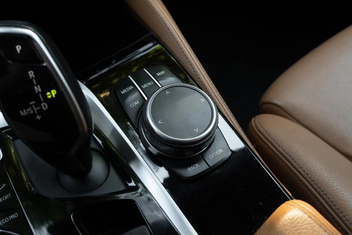 bmw-serie-5-520d-touring-2018-diesel-1995cc