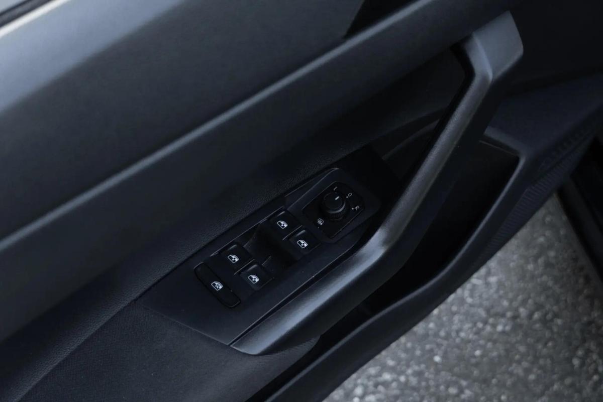 volkswagen-polo-2023-gasolina-999cc