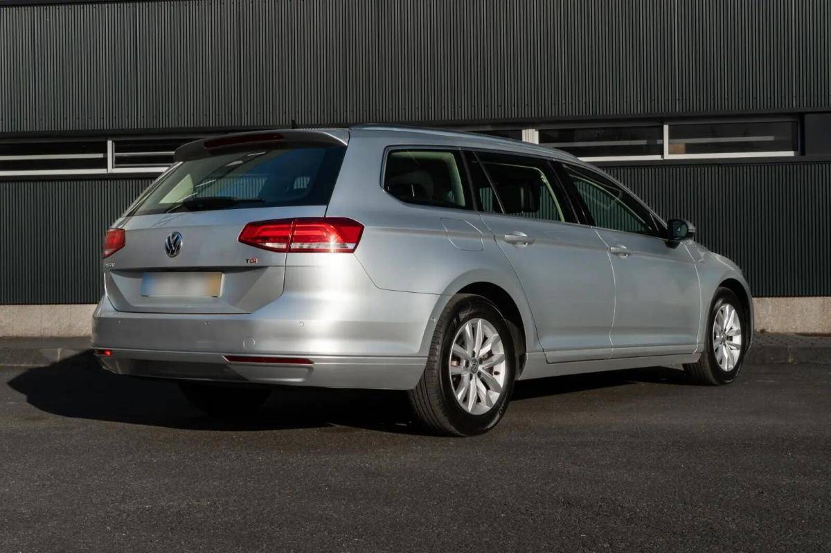 volkswagen-passat-variant-2015-diesel-1598cc