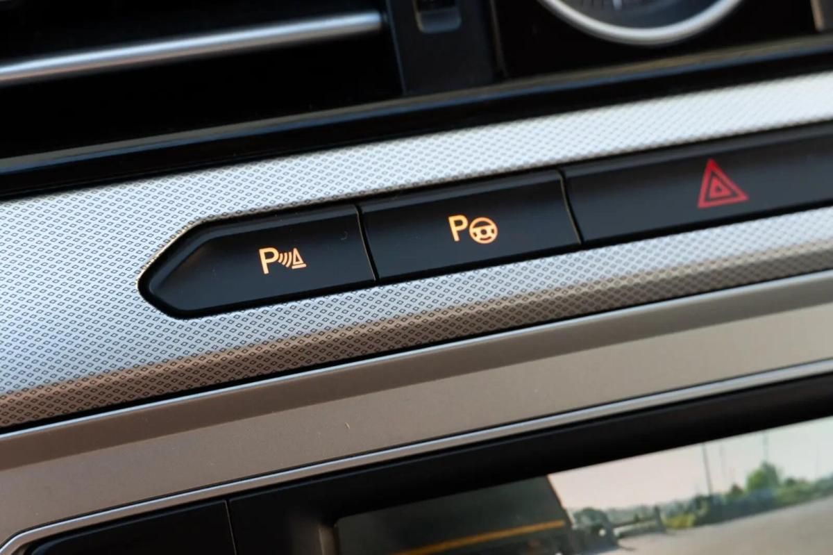 volkswagen-passat-variant-2015-diesel-1598cc