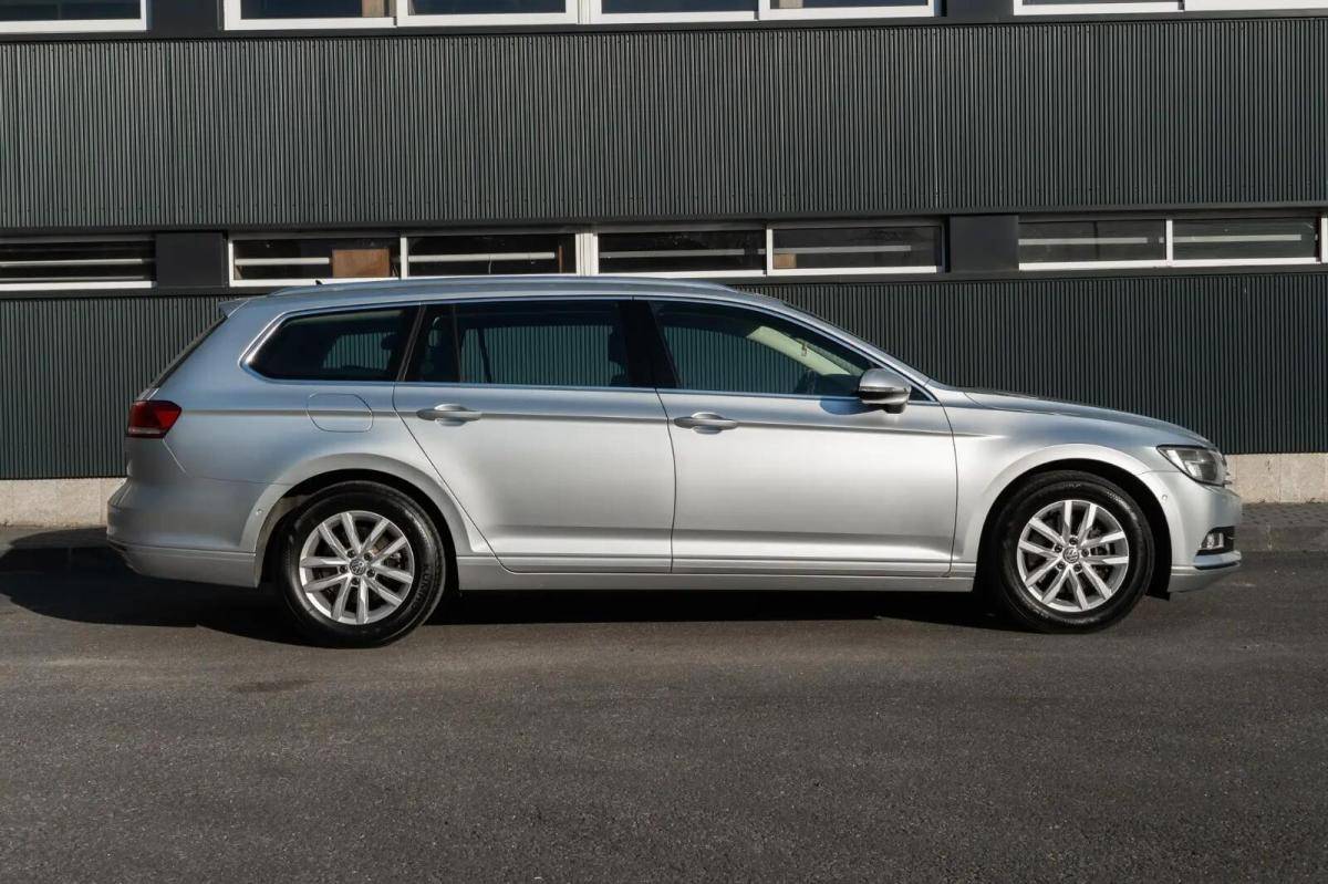volkswagen-passat-variant-2015-diesel-1598cc