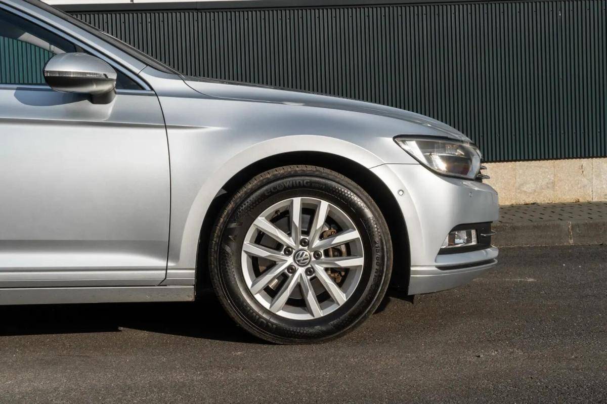 volkswagen-passat-variant-2015-diesel-1598cc