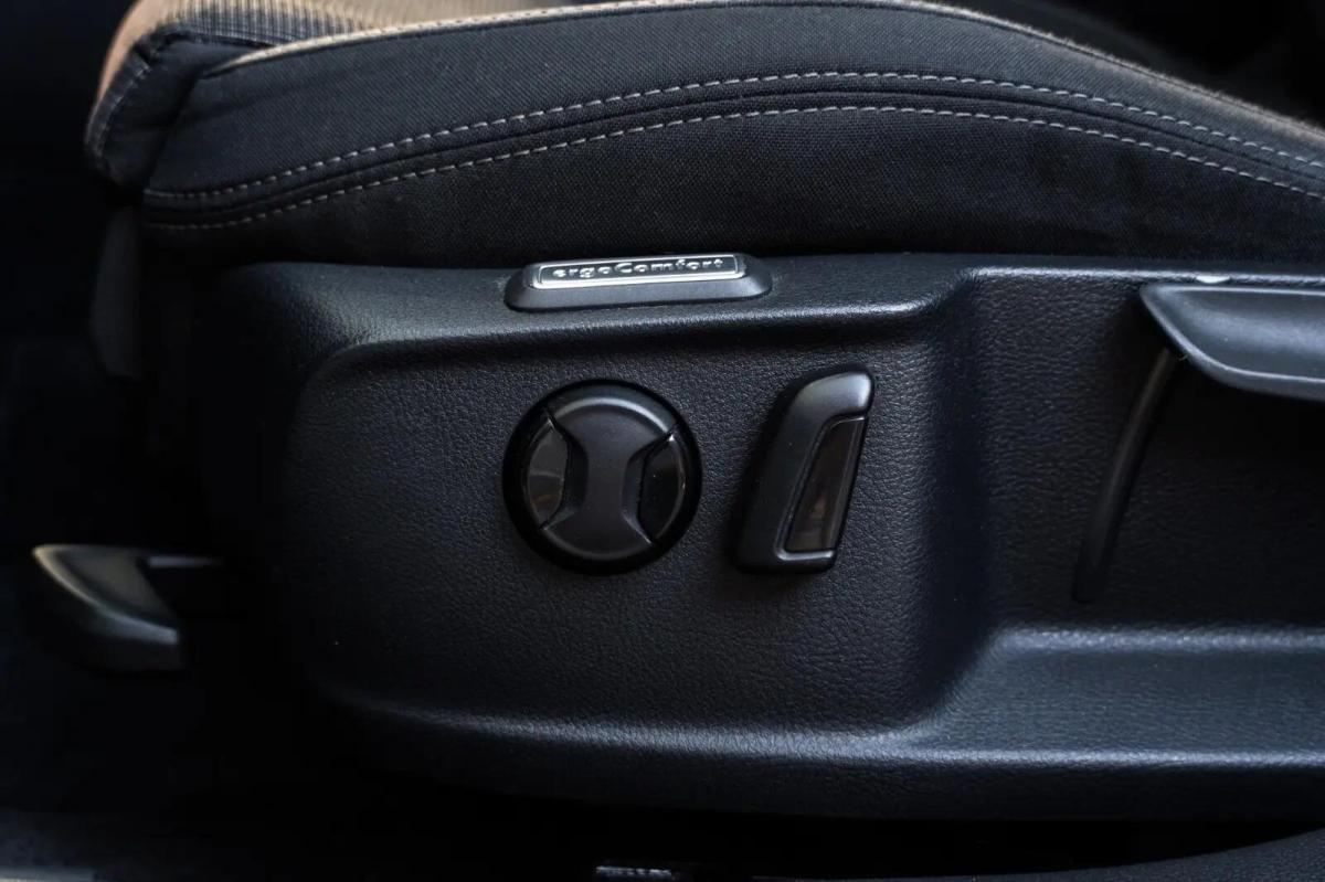 volkswagen-passat-variant-2015-diesel-1598cc