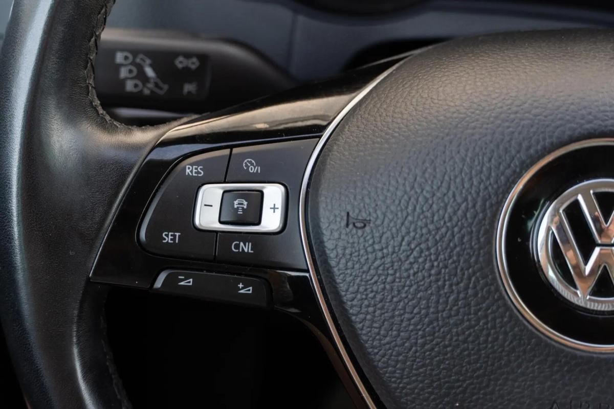 volkswagen-sharan-2019-diesel-1968cc