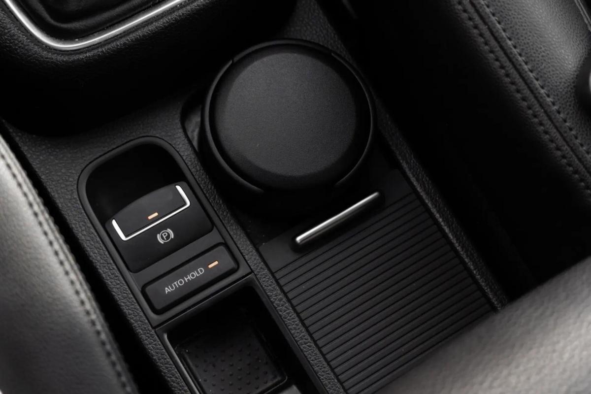 volkswagen-sharan-2019-diesel-1968cc