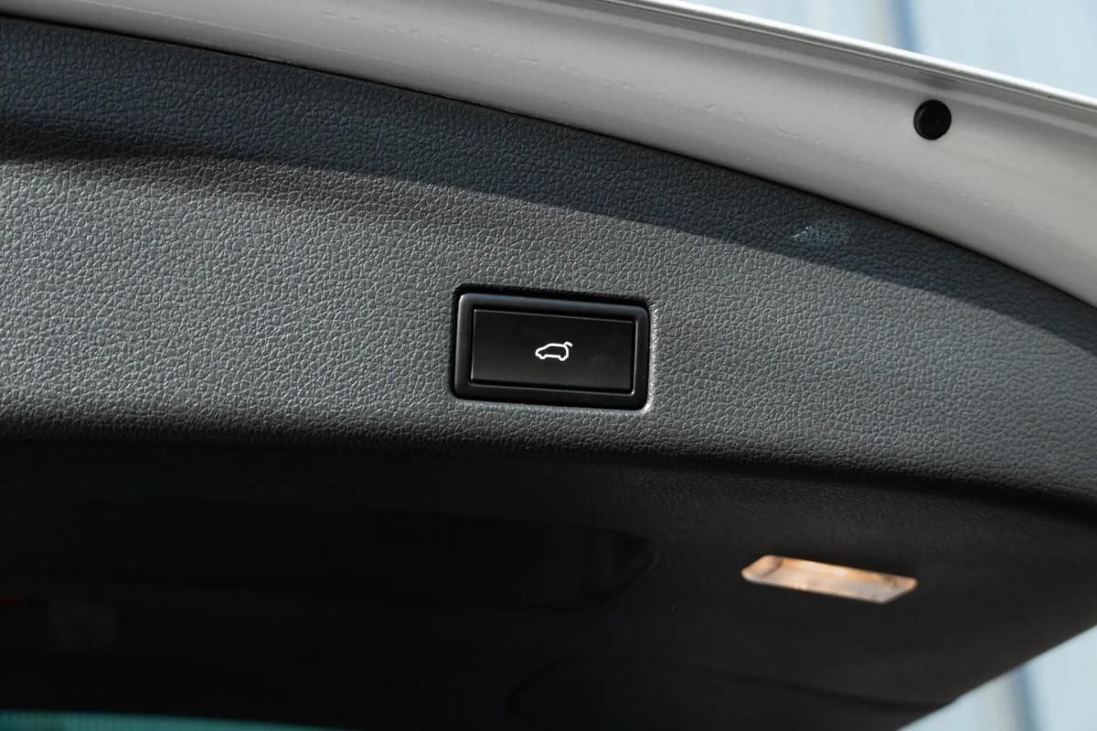 volkswagen-sharan-2019-diesel-1968cc
