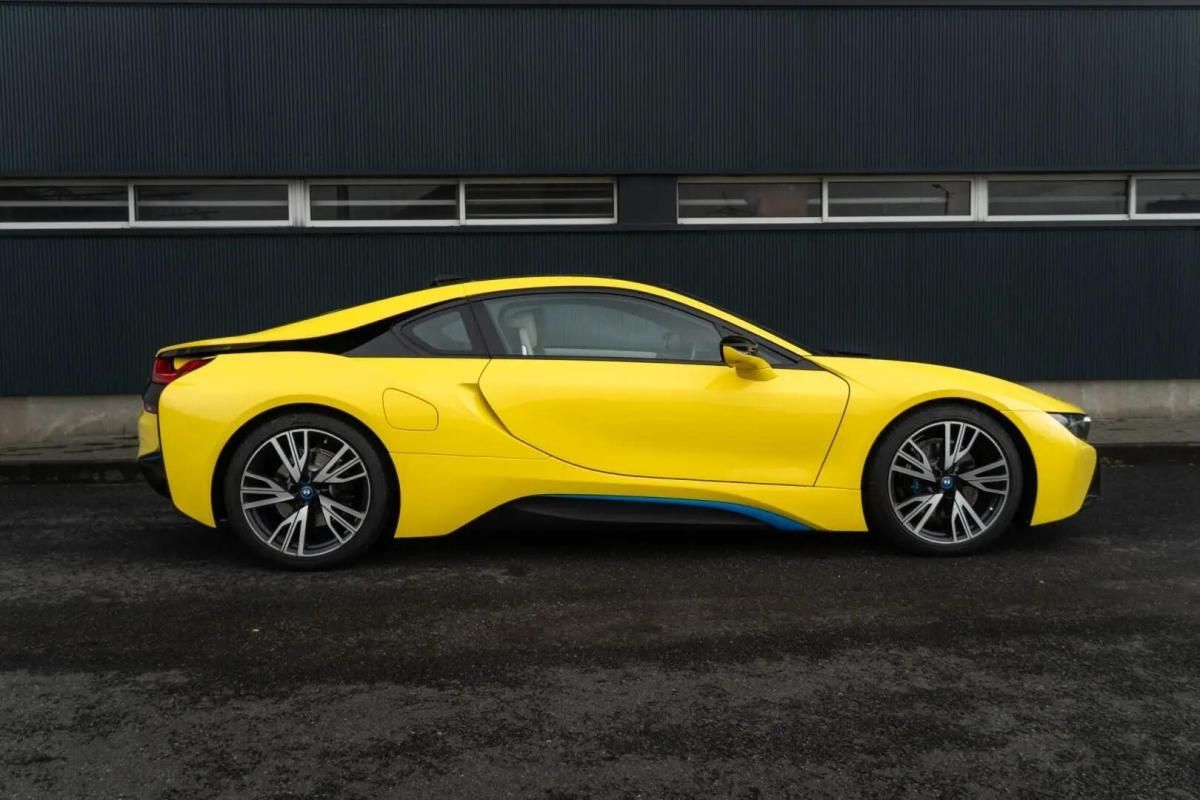 bmw-i8-2015-hibrido-a-gasolina-1499cc