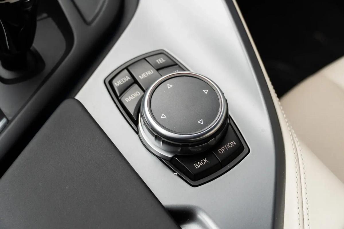 bmw-i8-2015-hibrido-a-gasolina-1499cc